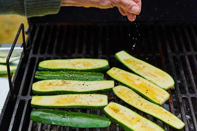 We Asked 2 Barbecue Experts to Name Their Favorite Grill Brushes — Here’s What They Said