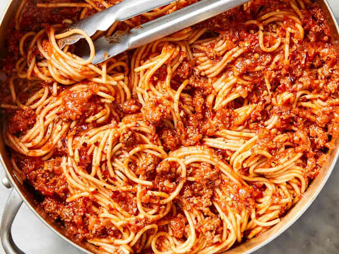 My Mom’s Unconventional Golden Rule for Making Her Famous Spaghetti Sauce