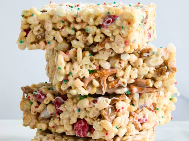 No-Bake “Christmas Trash Treats” Will Make You Extra Merry
