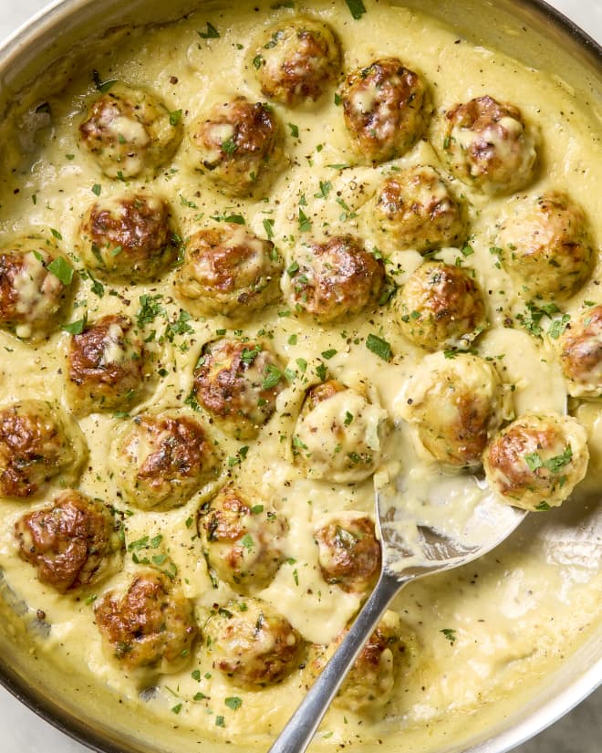 lemon-pepper-chicken-meatballs-233 Lemon Pepper Chicken Meatballs Will Have Everyone Asking for Seconds