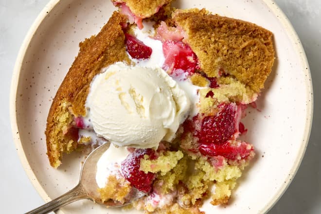 My Old-Fashioned Strawberry ";Spoon"; Cake Has Everyone Begging for Seconds