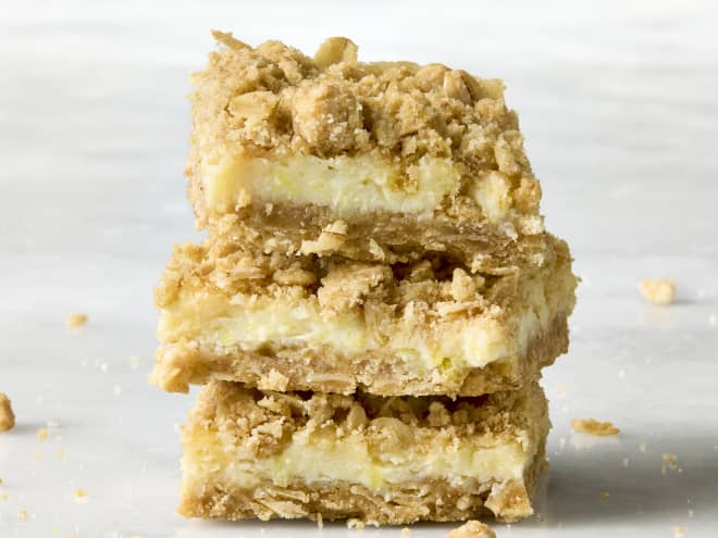 Everyone Raves About My “So Delicious” Lemon Crumb Bars (They’re Always the First to Disappear)