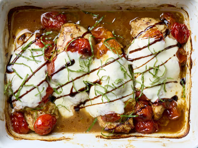 This Caprese Chicken Is So Good, I've Made It for Dinner 3 Weeks in a Row