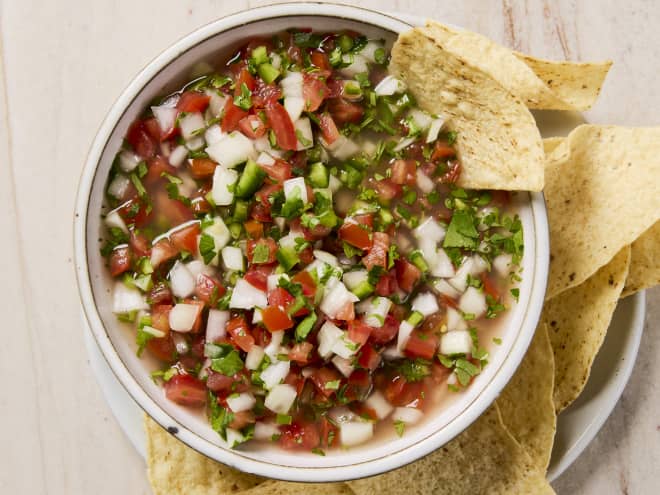 My Restaurant Trick for Making “Perfect” Pico de Gallo (It Blows Everyone Away!)