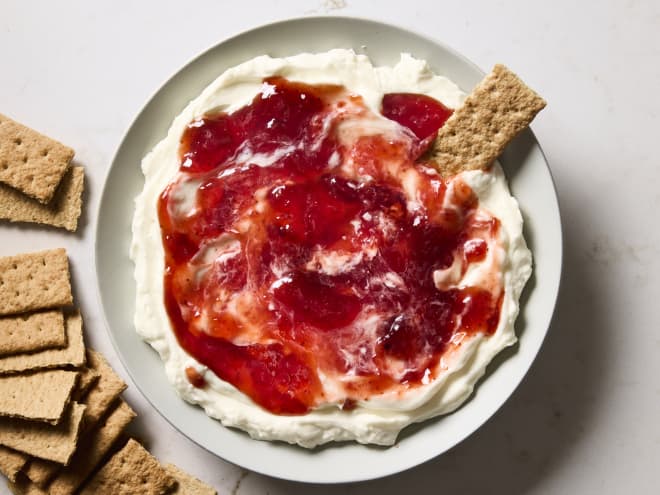 The 4-Ingredient Cream Cheese Dip I Can't Stop Thinking About