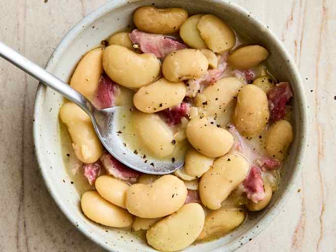 I Make These Easy Southern-Style Beans All Fall Long
