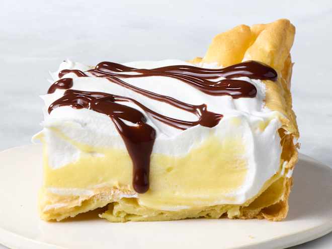 This Easy "Cream Puff Cake" Tastes Just Like the Beloved French Pastry