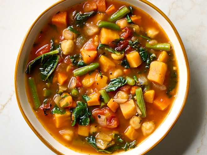 I Guarantee This Will Be the Easiest Soup You Make All Fall