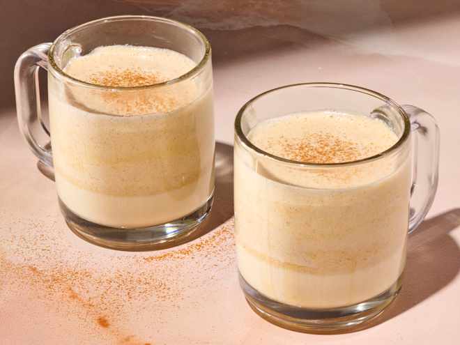 This 200-Year-Old Cocktail Is the Best Way to Get Into the Holiday Spirit