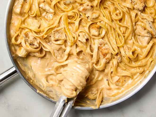 This Beloved Canned Staple Is My (Cheap!) Secret to Better Chicken Alfredo