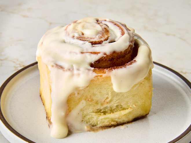 These Are the "Most Delicious Cinnamon Rolls of All Time", Says Everyone