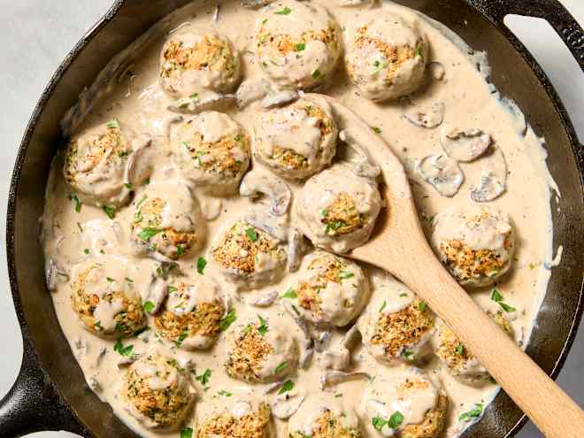 These Creamy Mushroom Chicken Meatballs Are So Good