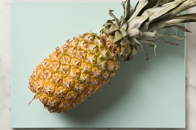 4 Ways to Tell if a Pineapple Is Ripe at the Grocery Store