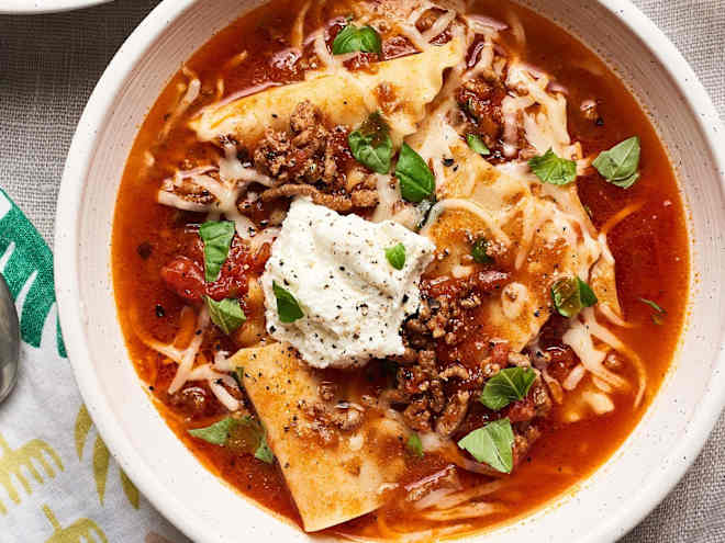 “Lasagna Soup” Is 1000x Times Easier Than the Classic Pasta (I Get Why Everyone’s Making It)
