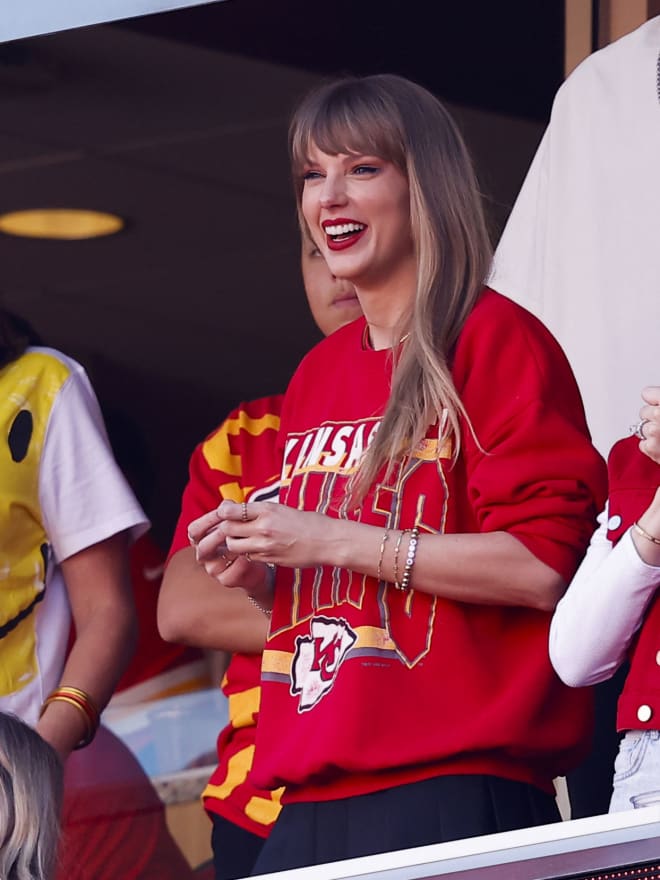 Taylor Swift Baked Travis Kelce This 