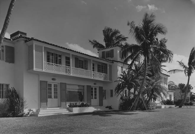 This 1920s-Era Home Has A Spooky Speakeasy Hidden Beneath A Closet 