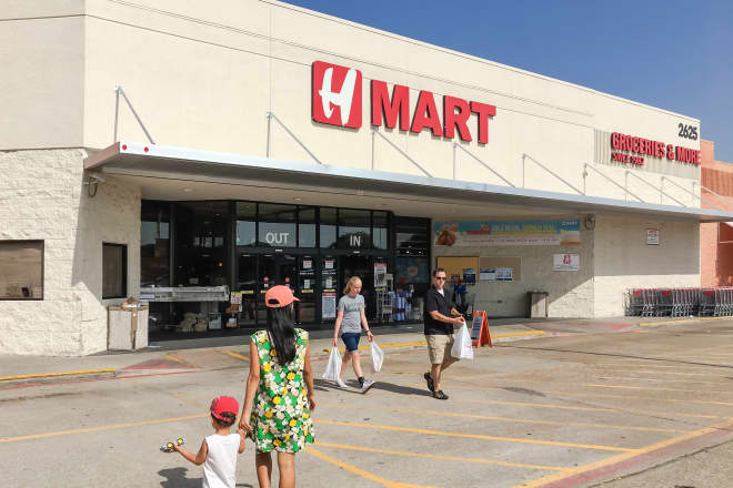 The 3 Most Beloved H Mart Groceries, According to a Store Employee