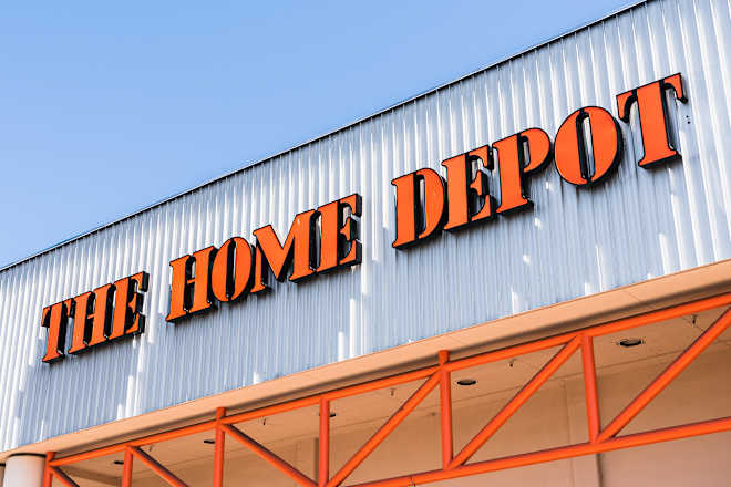 This “Perfect” Small-Space Patio Set Is on Sale for Just $125 at The Home Depot