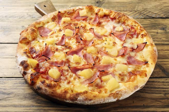 We Asked 3 Chefs if Pineapple Belongs on Pizza, and They All Said the Same Thing