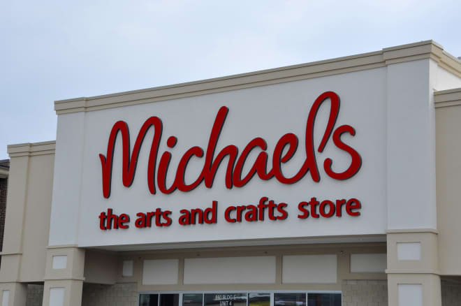 The $12 Michaels Holiday Gem I’m Buying 2 of at a Time (It Makes Every Room So Cozy!)