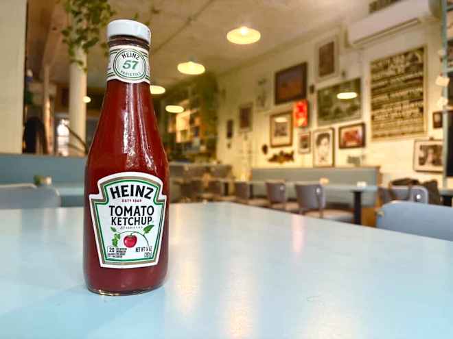 The Hidden Feature on Heinz Ketchup Bottles You’ve Probably Never Noticed (It’s So Brilliant)