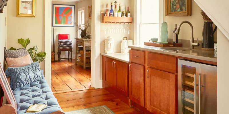 What Is a Wet Bar, and Is It Better Than a Dry Bar?