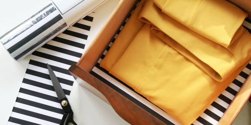 In the Little Yellow House: Dresser Drawer Liners