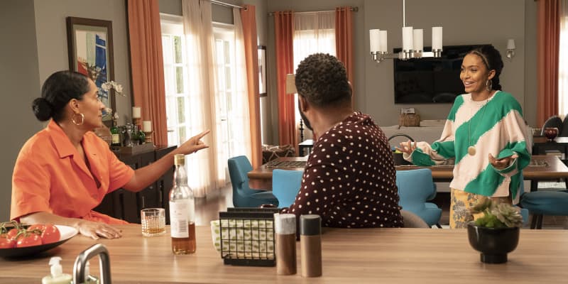 Black Ish Updated Set Decor Photos Apartment Therapy