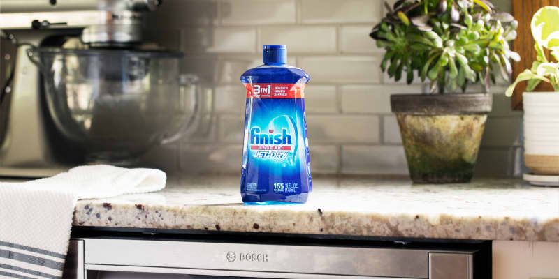 How to Use Rinse Aid to Clean Shower Glass