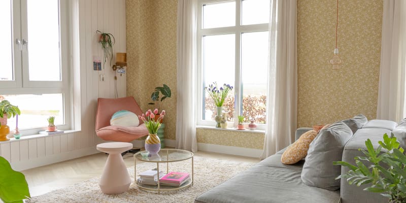 Cramped Living Room? These 7 Glass Coffee Tables Will Make It Feel Twice as Big