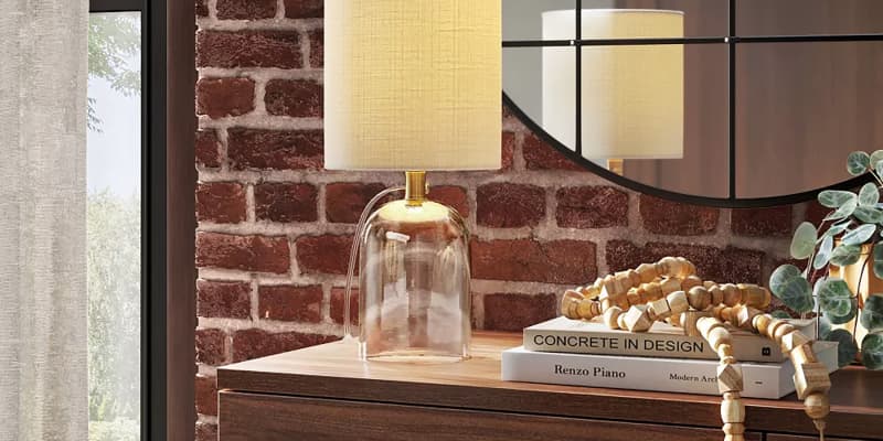 Target outlet clear lamp