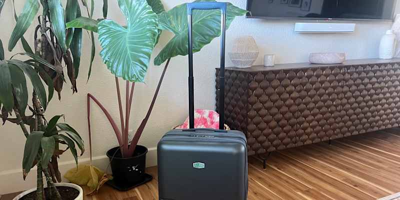 Bagsmart Getaway Carry-on Front-Opening Review | Apartment Therapy