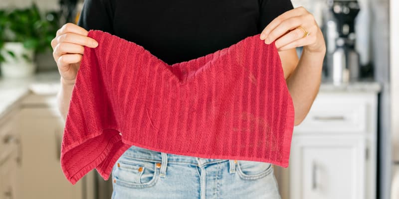 5 Things not to do with a kitchen towel (and why!) – SheKnows