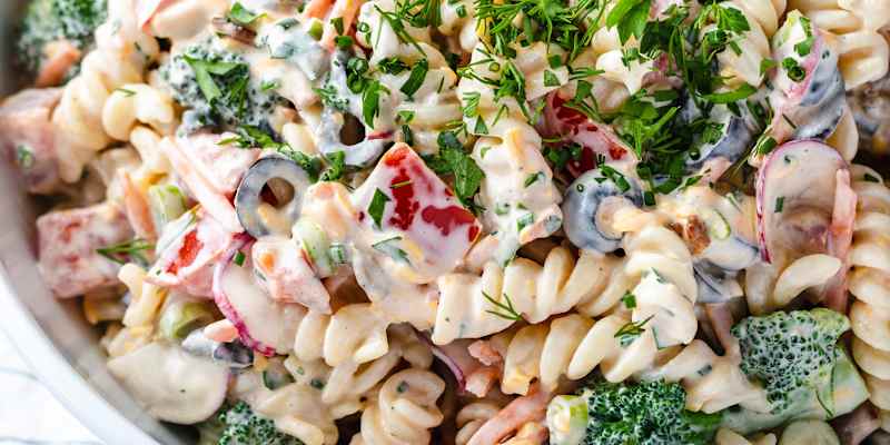 pasta salad with ranch dressing and sour cream Ranch Pasta Salad Recipe (Extra Creamy!)