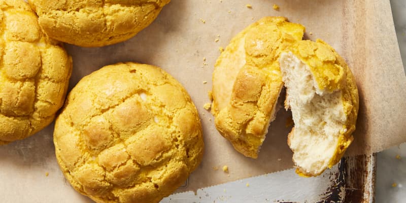 Most popular foods in China: Pineapple Buns 
