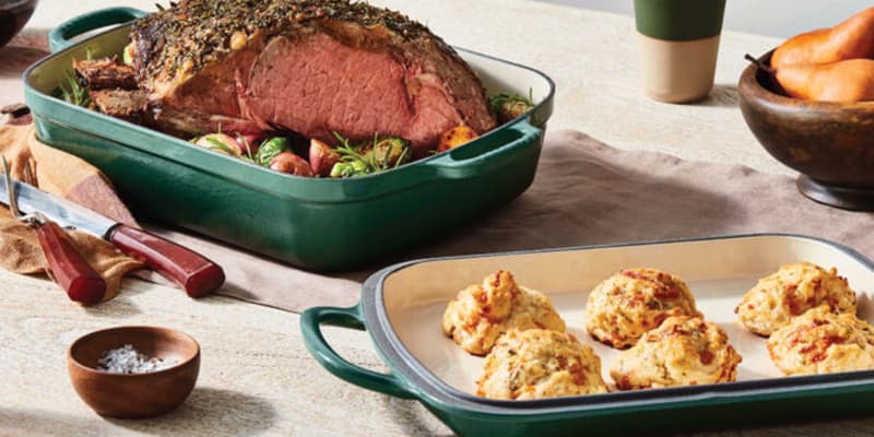 Signature Multifunction Roaster with Sheet Pan Lid: Le Creuset