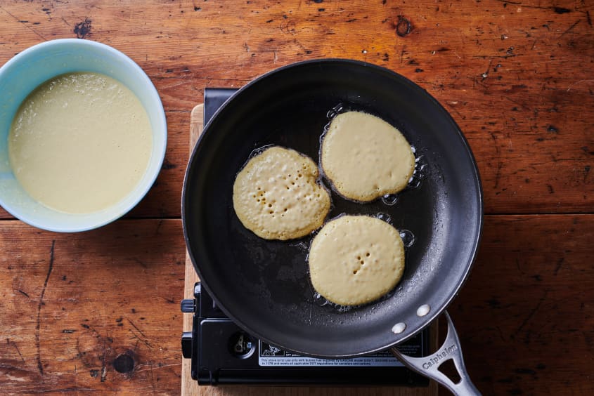 How to Make Pancakes in a Skillet : Delicious Recipes & Kitchen Skills 
