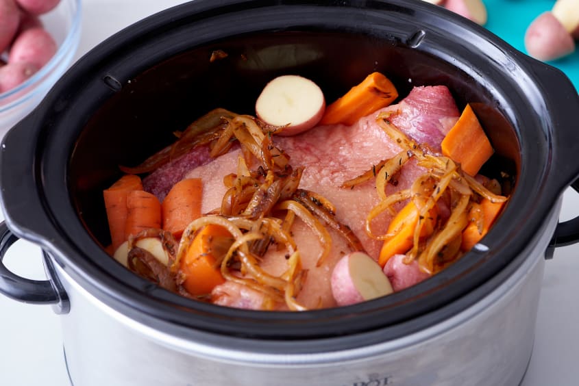 20 Smart Slow Cooker Tips for a Flat Belly