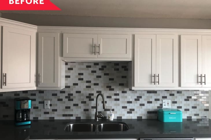 Tri-color kitchen backsplash white cabinets