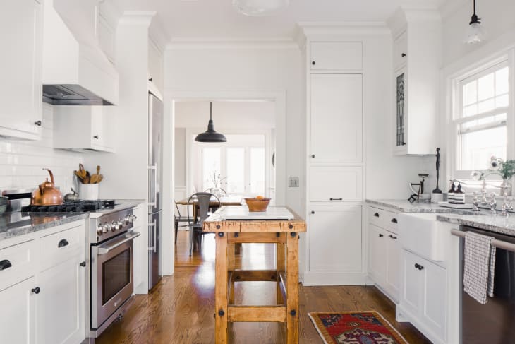 The Kitchen Cabinet Trends That Buyers Always Notice