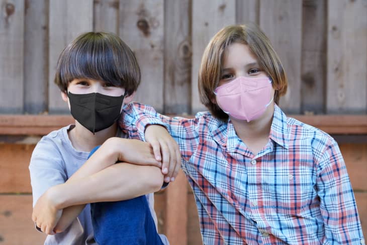 young boys wearing VIDA KN95 masks