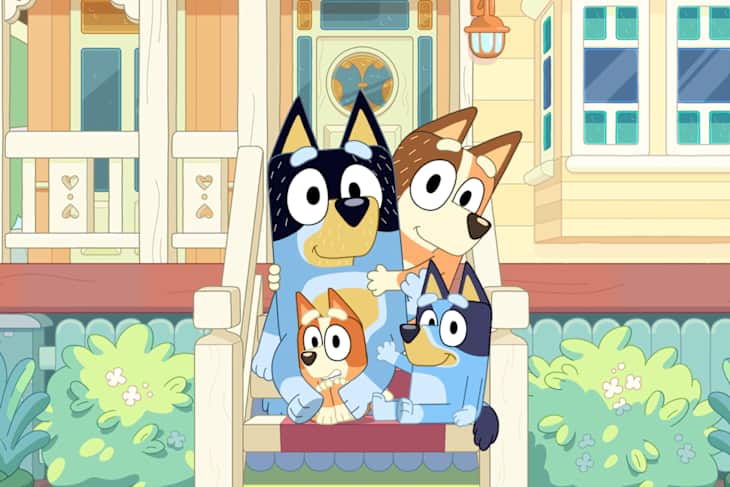 Dad (BANDIT), Mum (CHILLI), Bluey, Bingo (BLUEY'S SISTER).