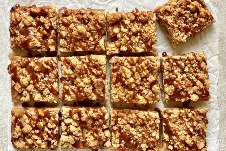 Image of salted caramel-covered apple pie bars.