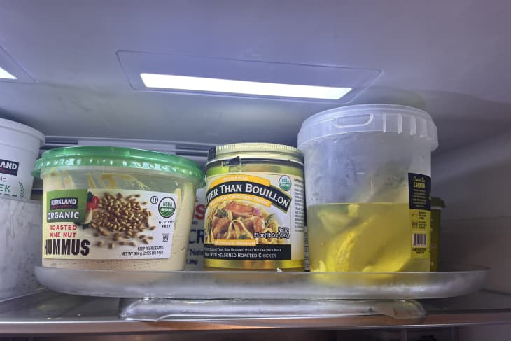 Items on a rectangular turntable in a fridge/