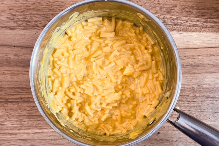 Mac and cheese in a pot.