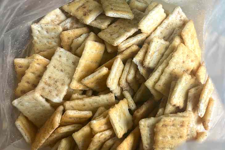 Club Minis Cinnamon Sugar Mini Crackers, Holiday Snacks