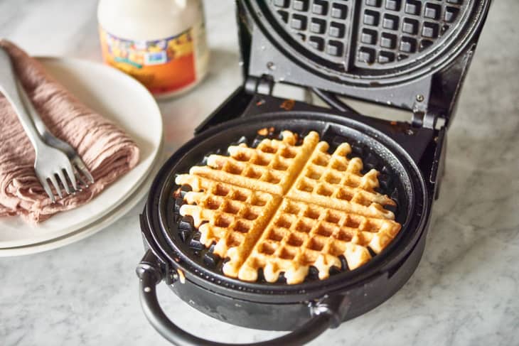 Mini Waffle Maker, Stylish Toaster Oven Pancake Maker Mini Baking