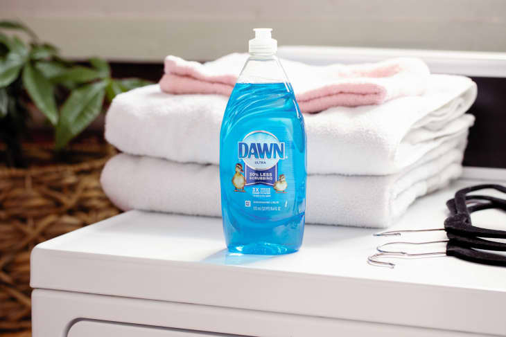 can dish soap be used as laundry detergent
