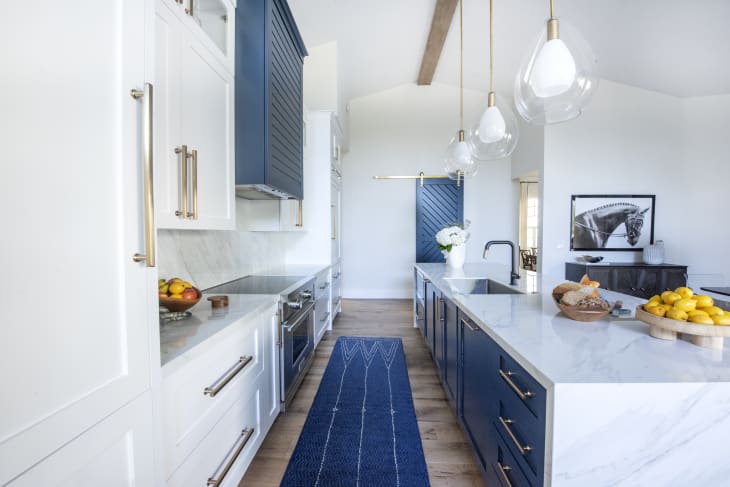 10 Space-Saving Magnetic Spice Racks That'll Create Storage from Wasted Space