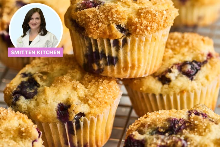 https://cdn.apartmenttherapy.info/image/upload/f_auto,q_auto:eco,c_fill,g_center,w_730,h_487/k%2FPhoto%2FSeries%2F2019-07-battle-blueberry-muffins%2FGraphics%2Fsmitten-kitchn-lead-blueberry-muffins